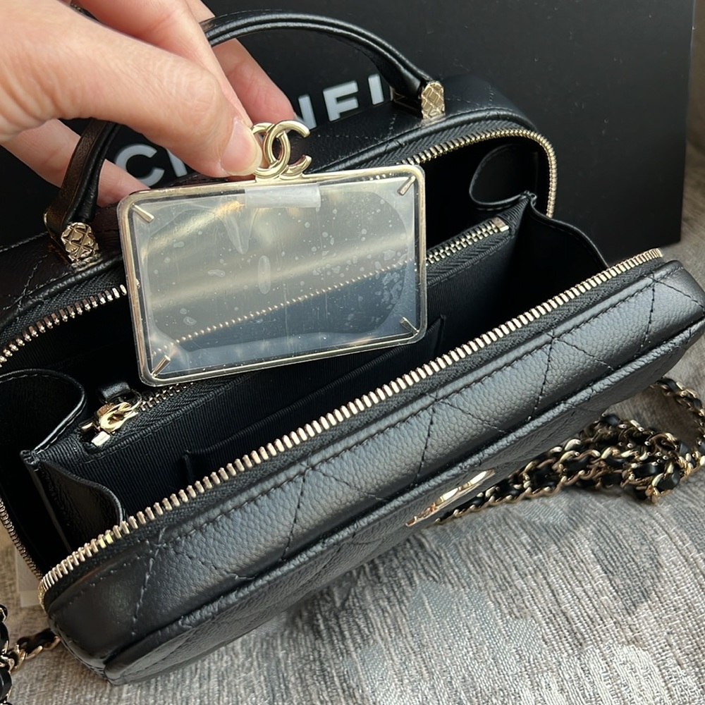 Chanel 22P Suit Your Case Vanity Case in Black Caviar - Picture 11 of 12